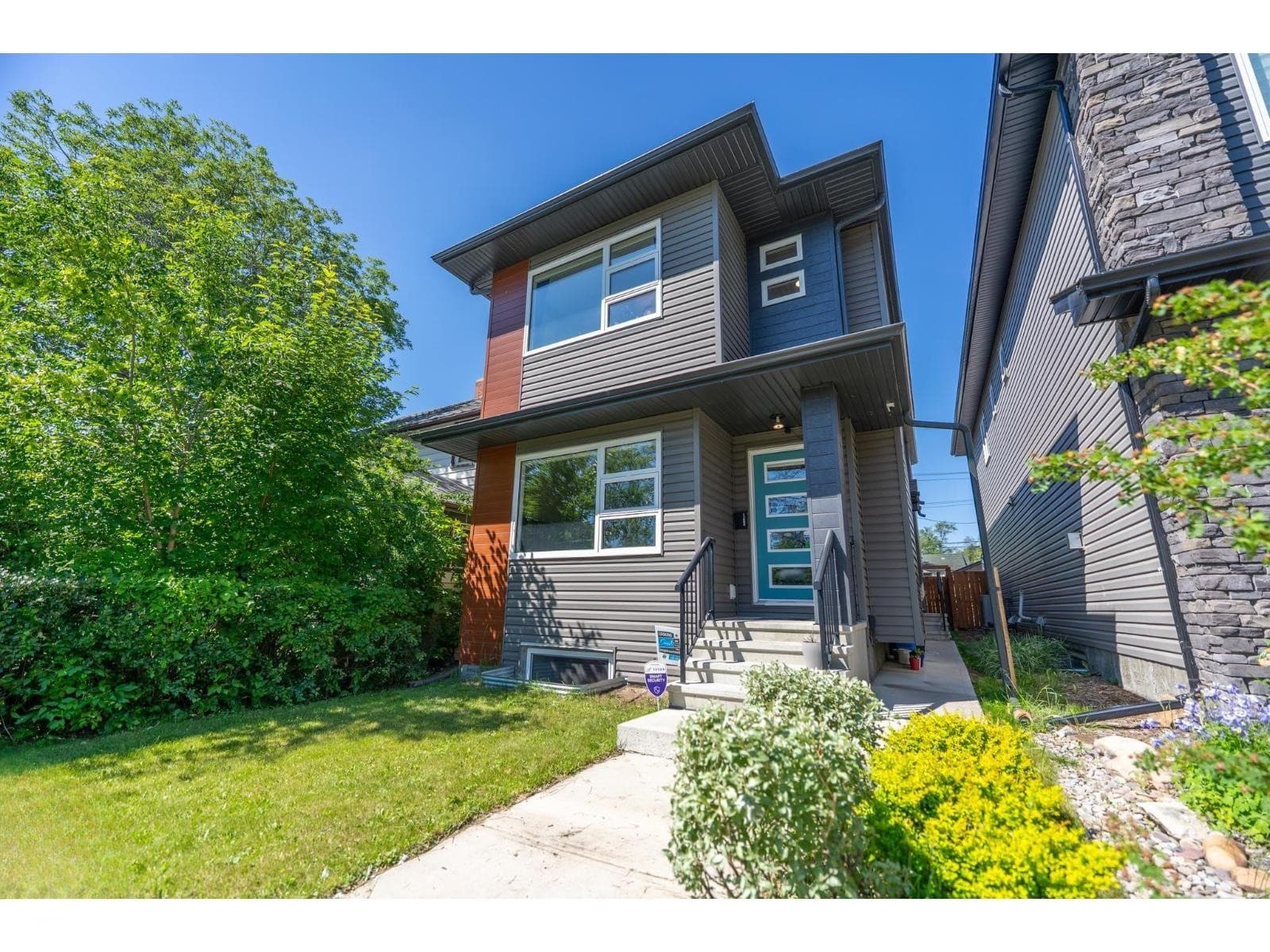 Freehold 2-Storey with Legal Basement Suite